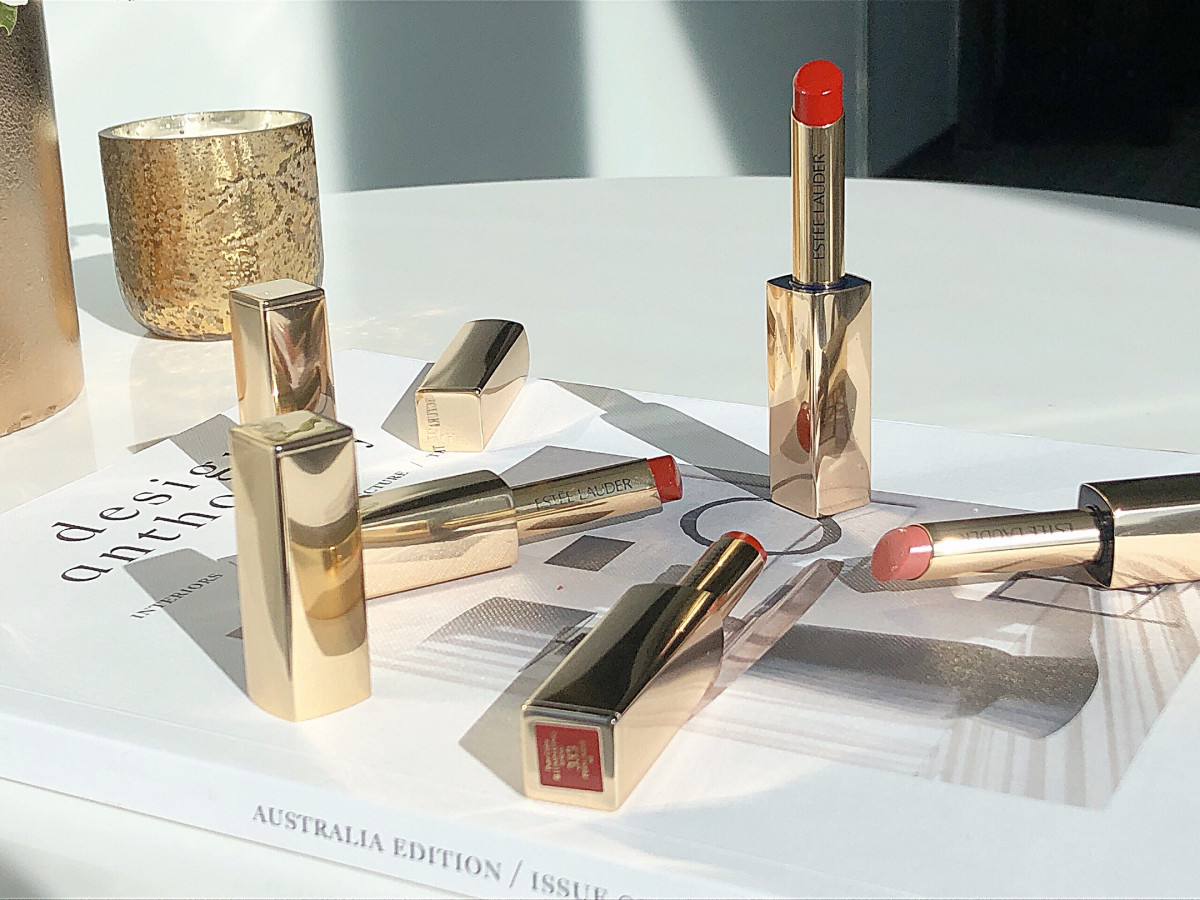 雅詩蘭黛 特潤奶霜唇膏 ＃909杏仁烤茶，NT.1250