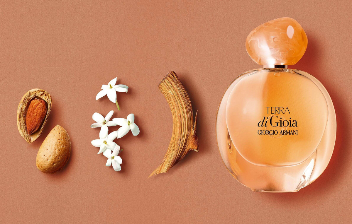 2021春夏香水盤點：Giorgio Armani 寄情水Terra di Gioia