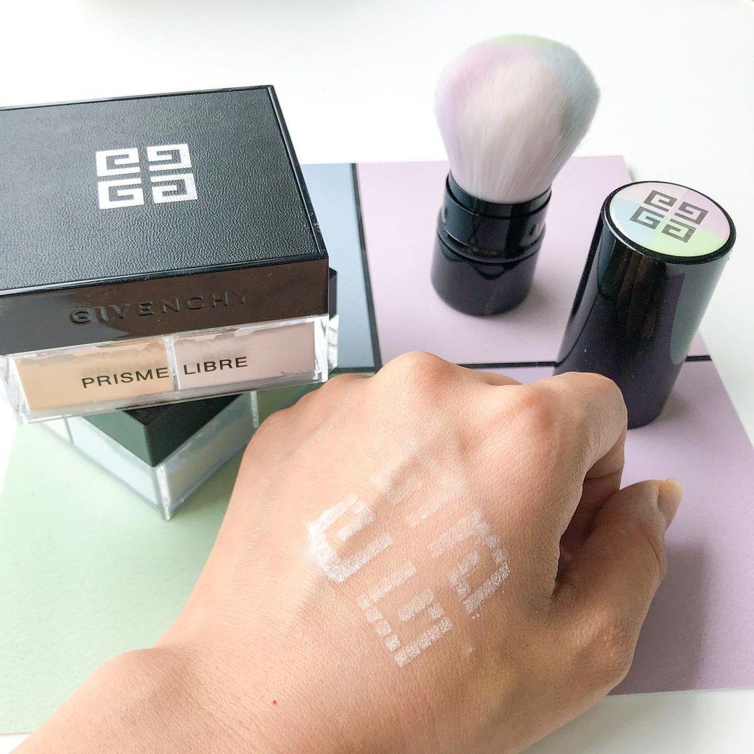 Givenchy 新一代魅力4G幻彩蜜粉