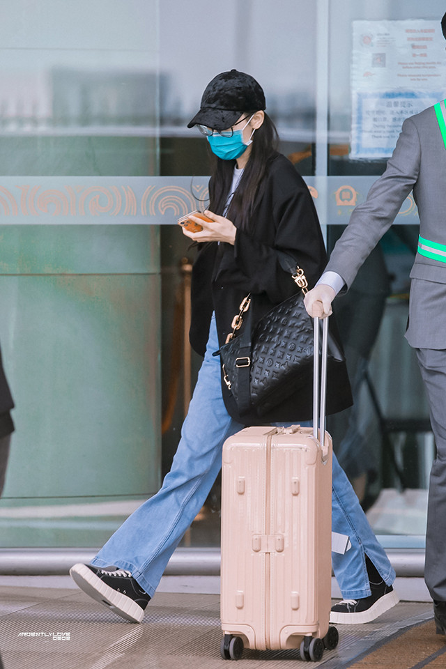 陸劇女星私服街拍造型7：迪麗熱巴
