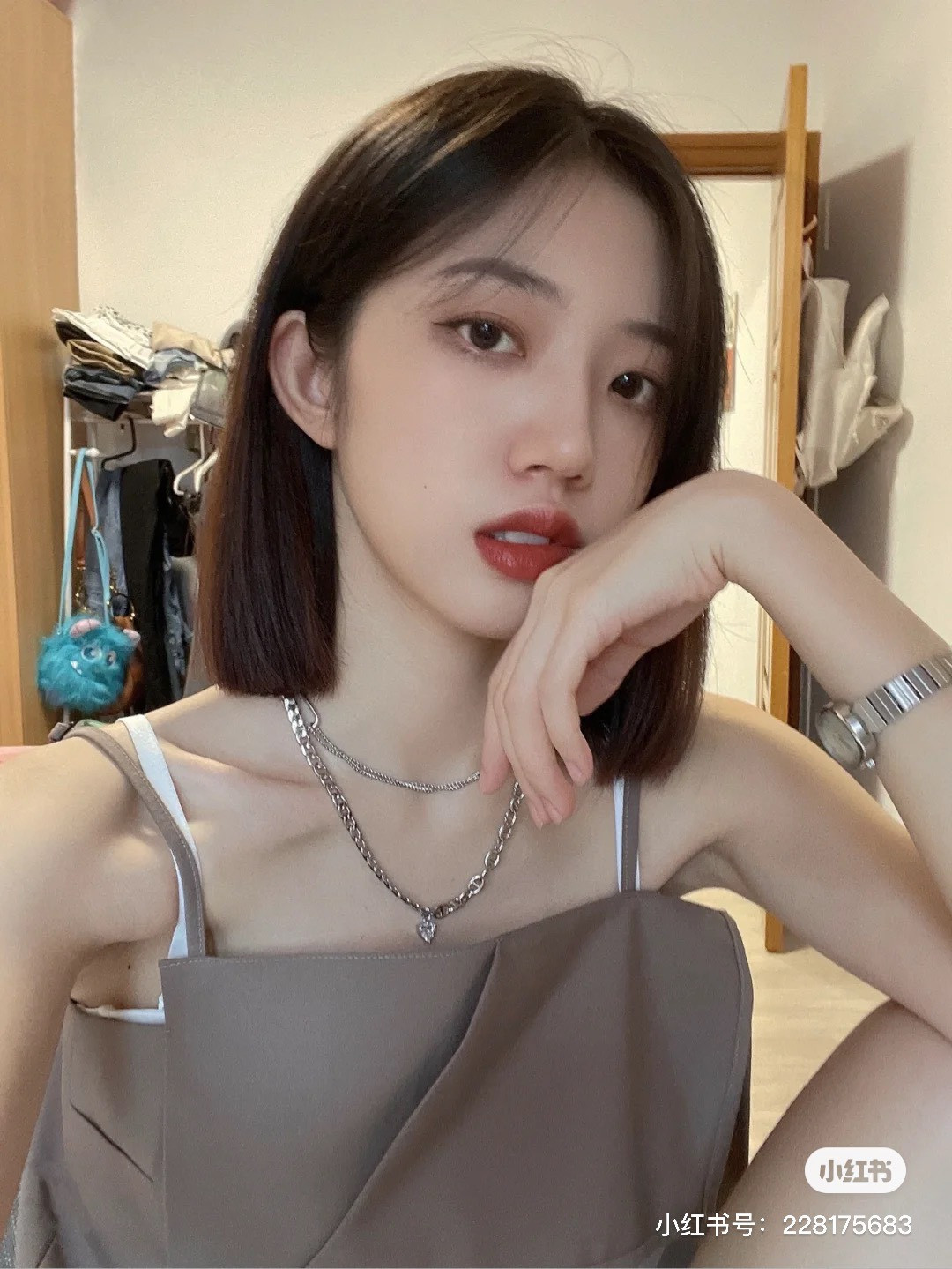 2021夏必剪髮型推薦3:一刀切鎖骨髮