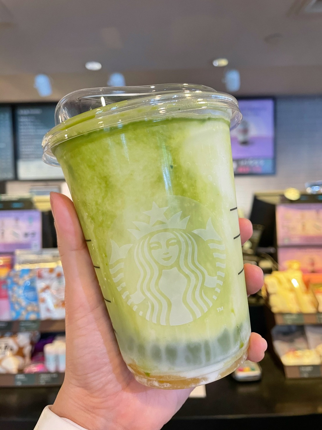 星巴克推新品「鳳梨柚子抹茶星冰樂」！