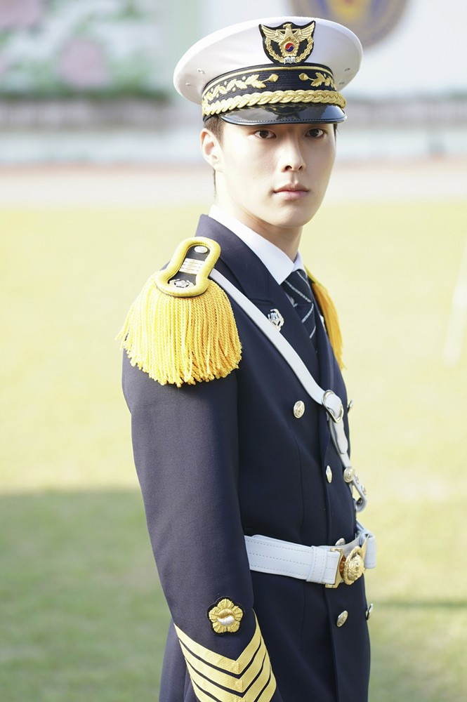 「IU的男人」張基龍入伍17天！高顏值當兵軍服照流出