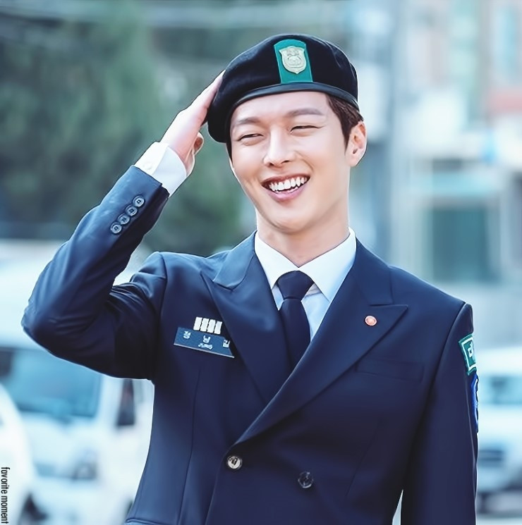 「IU的男人」張基龍入伍17天！高顏值當兵軍服照流出