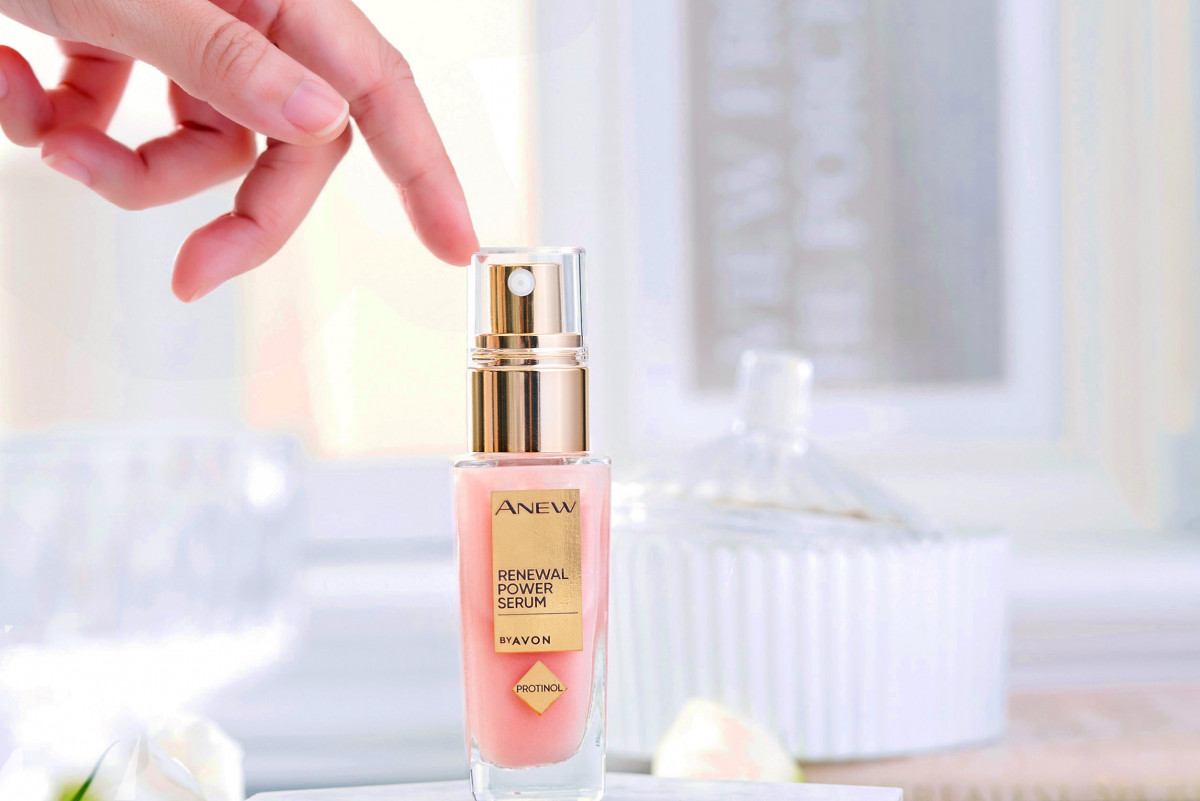 小粉金 抗老精華 逆齡新寵 超能精華 雅芳 avontaiwan shopavon