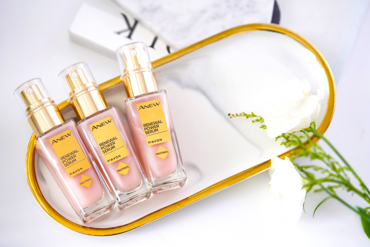 小粉金 抗老精華 逆齡新寵 超能精華 雅芳 avontaiwan shopavon