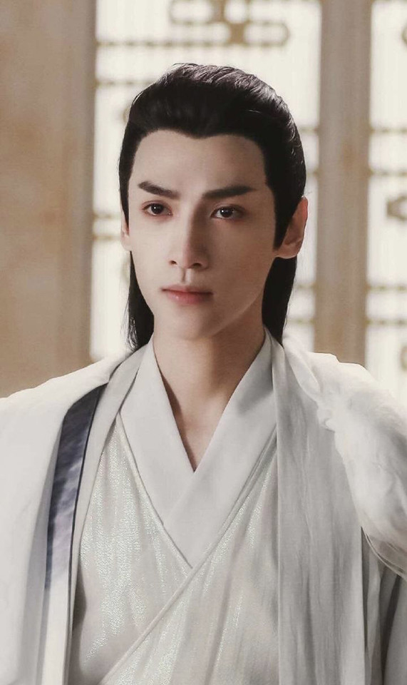 網票選「古偶男二人設天花板」TOP 3：羅雲熙 飾演《香蜜沉沉燼如霜》潤玉