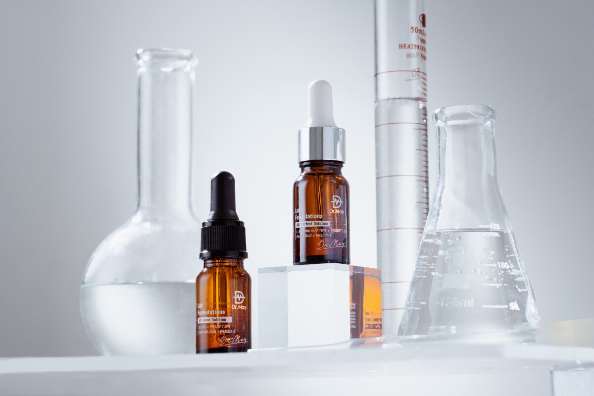 粉刺肌「早C晚B」最強搭配！磨皮級煥膚又超級溫和，痘痘粉刺油光OUT，肌膚無瑕超滑嫩