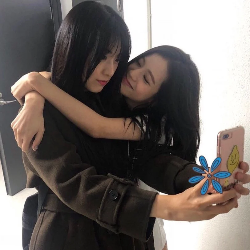 關於BLACKPINK Jisoo的十件事,超愛打遊戲所以接到代言?DIOR直接下場跟YG搶人!