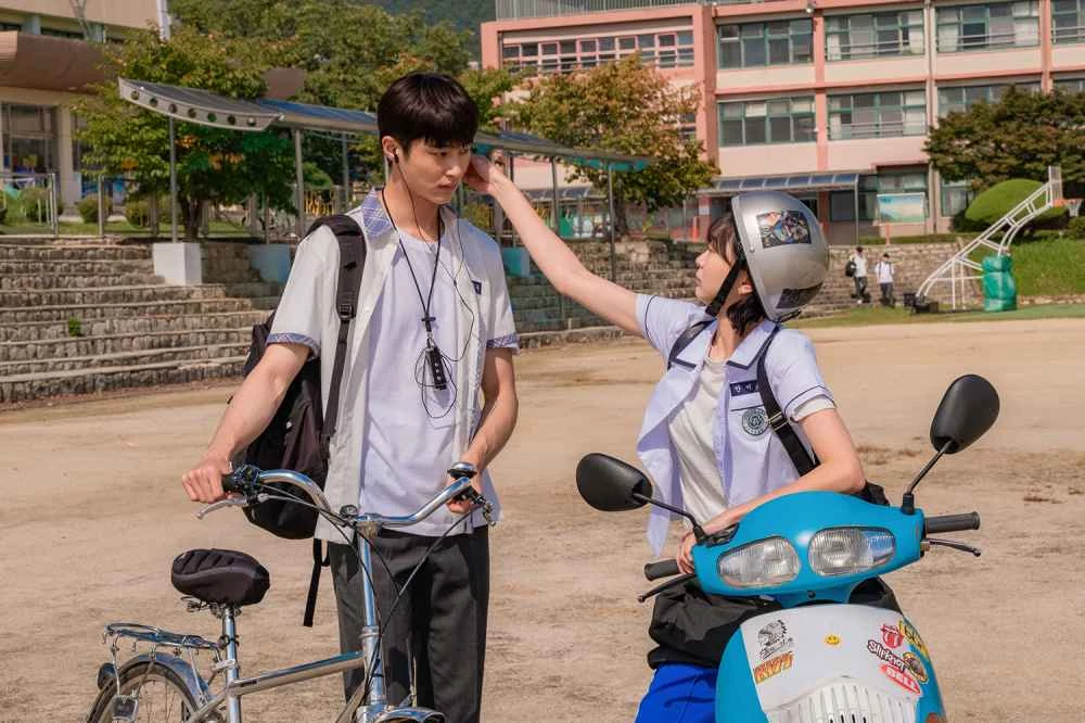 《背著善宰跑》邊佑錫必看作品:《步步驚心》演IU前男友、《20世紀少女》超心動!
