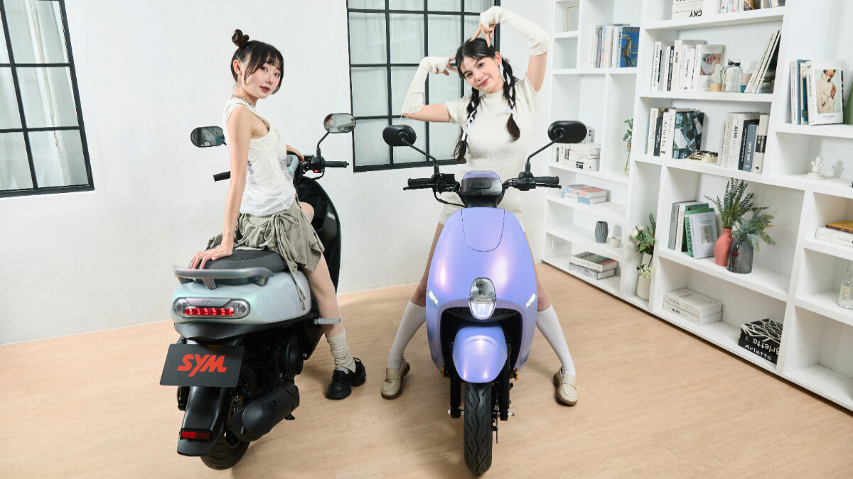 這台超輕巧神車簡直女生天菜！秒立中柱、踩地不用墊腳，小個女友善～夢幻微薰紫必須買