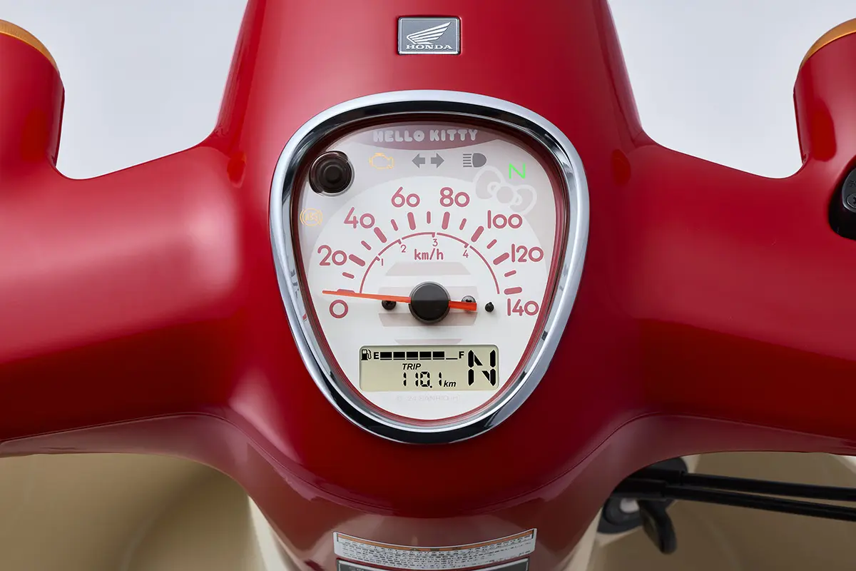 超夢幻Hello Kitty機車!Hello KittyxHonda「Super Cub 50/110限量版」12月上市!