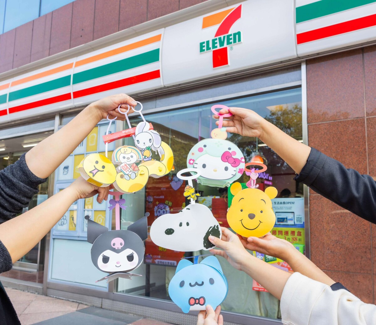 7-11「元宵卡通燈籠」開賣！酷洛米、Kitty、史努比、維尼等11款，還有團圓紅豆湯必喝