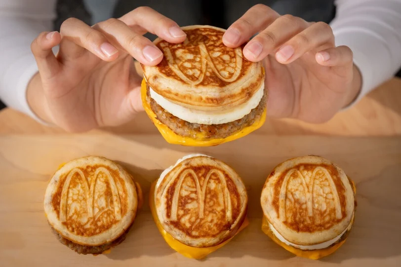 麥當勞鬆餅漢堡「McGriddles厚鬆餅堡系列」即日起回歸開賣
