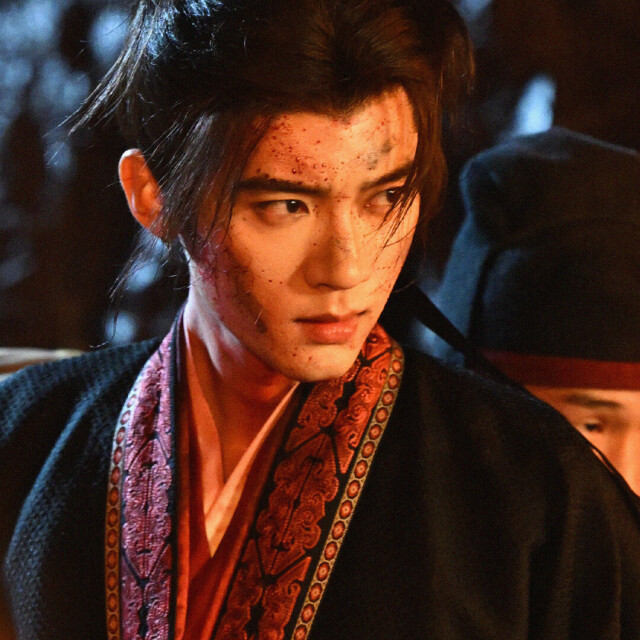《翹楚》男主周翊然是誰？2026陸劇9位「新晉古裝男神」!他帥度不輸張凌赫卻被演技拖累