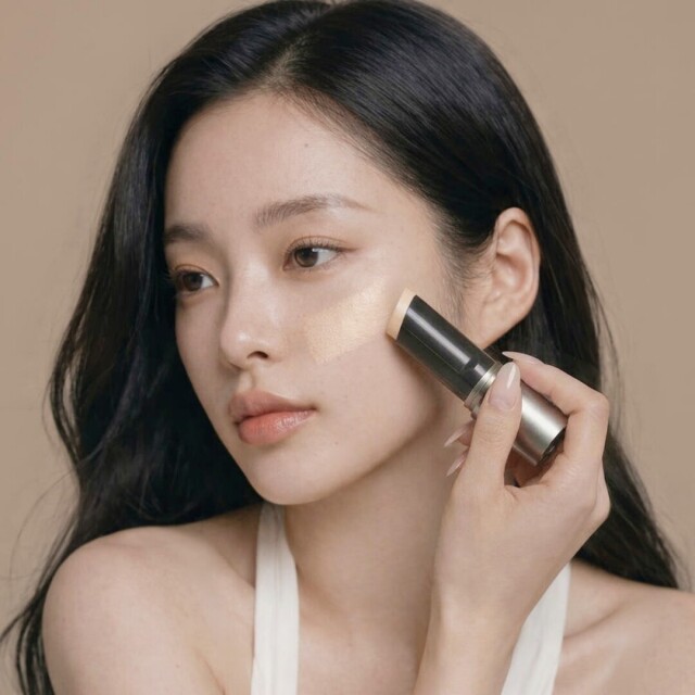 粉底棒怎麼用？2026粉底棒推薦6款＋粉底棒用法技巧一次看，快速完妝、高遮瑕不厚粉