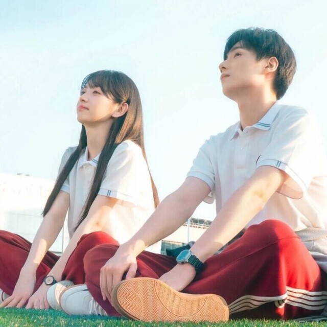 陸劇《天才女友》劇情、角色介紹：田曦薇、胡一天「校服到婚紗」超甜，劇版改編卻挨轟