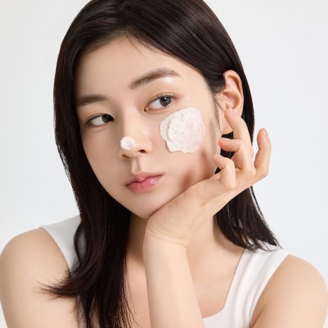 2026抗痘洗面乳推薦15款：Dcard、PTT熱門排行，成分挑選與正確用法