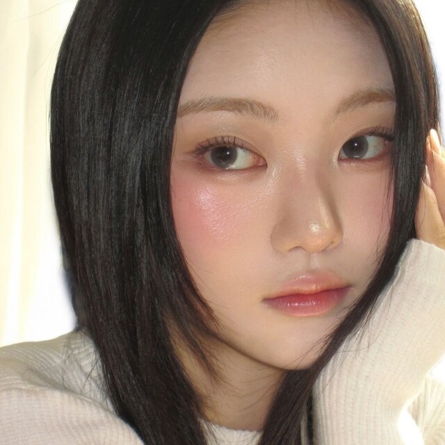 懶人必學「持久+偽素顏」底妝技巧！底妝自然有光澤，乾淨又持久，不再卡粉乾燥！